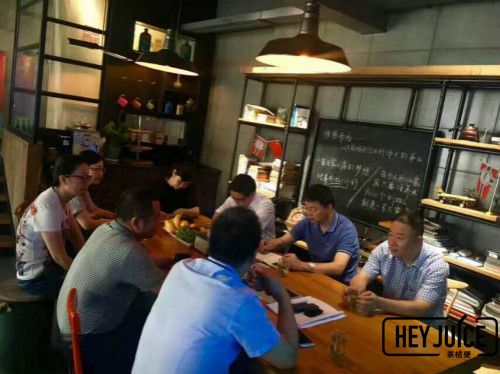 茶桔便奶茶加盟欢迎区人力资源和社会保障局局长等莅临博多