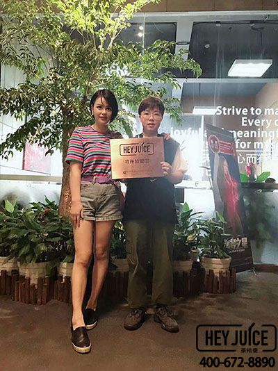 丽水茶桔便单店加盟商毛女士