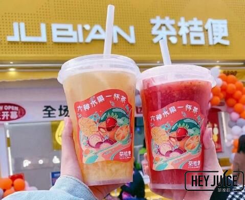 颜值经济，茶饮品牌爱在产品包装上做文章